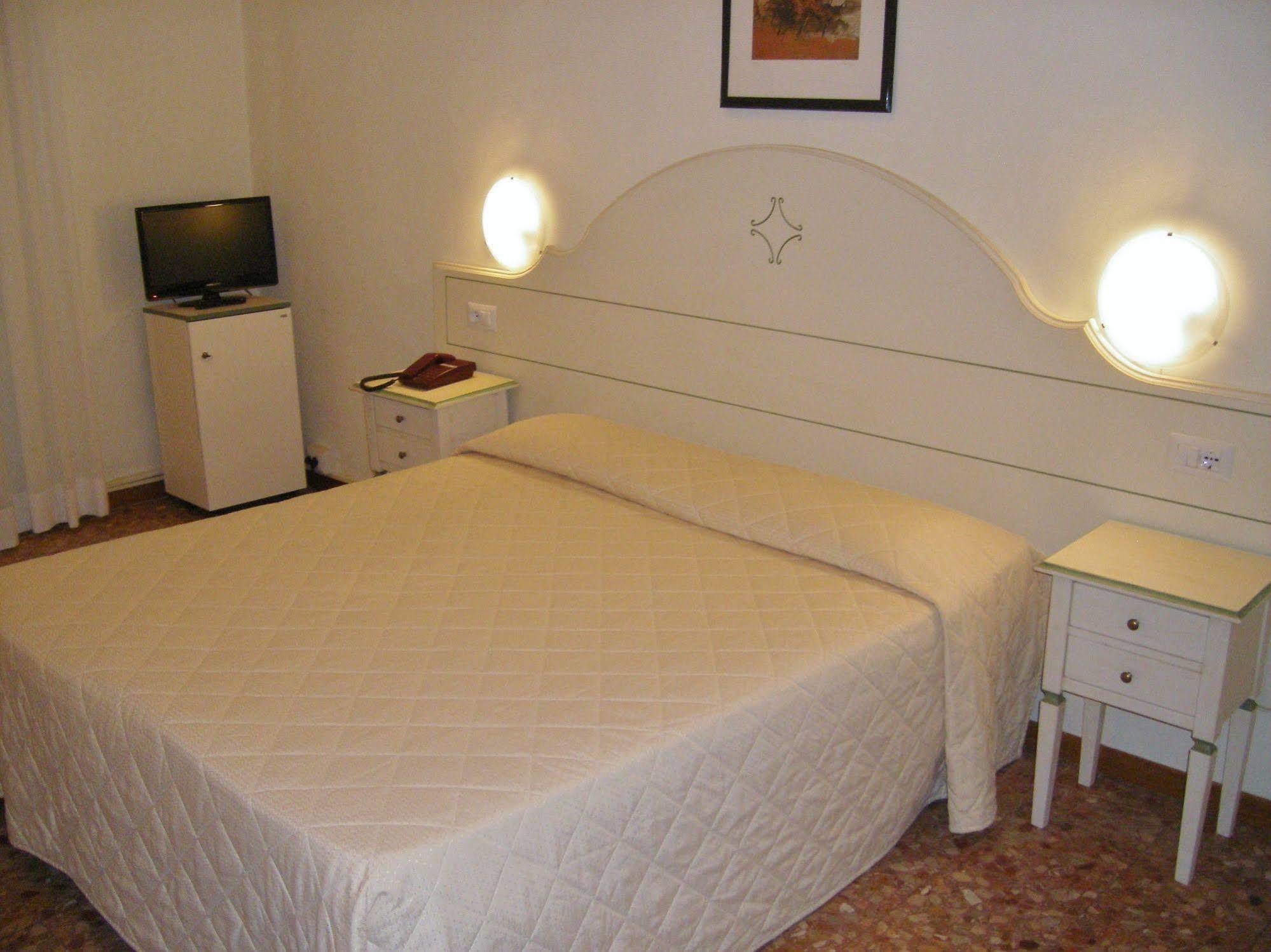 Hotel Crocini Florence Luaran gambar
